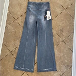 Lucy Indigo Flare denim wash pants XS